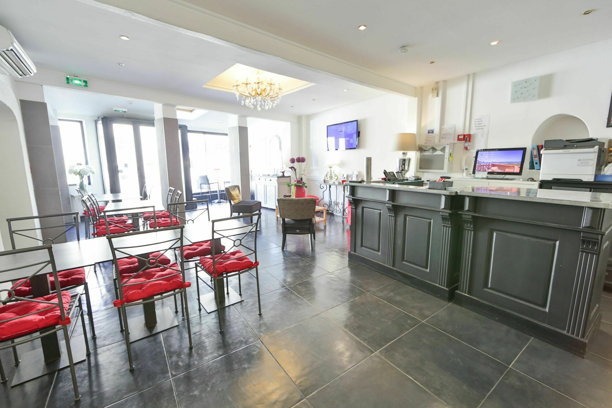 Hotel Le Mistral Marseilles Buitenkant foto